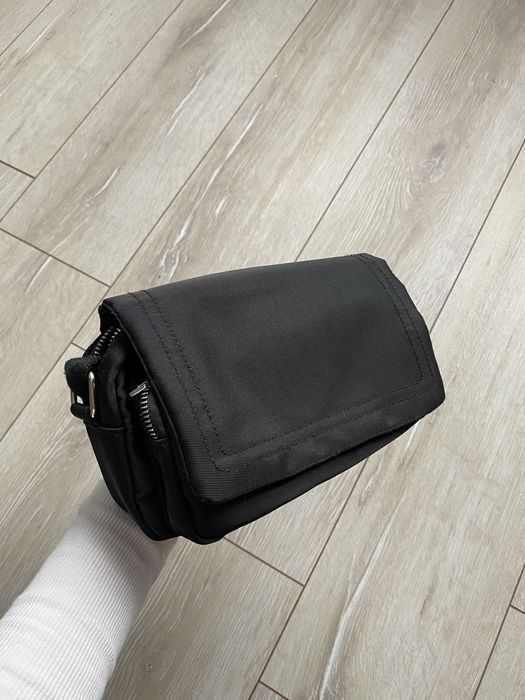 Стильна чорна сумка