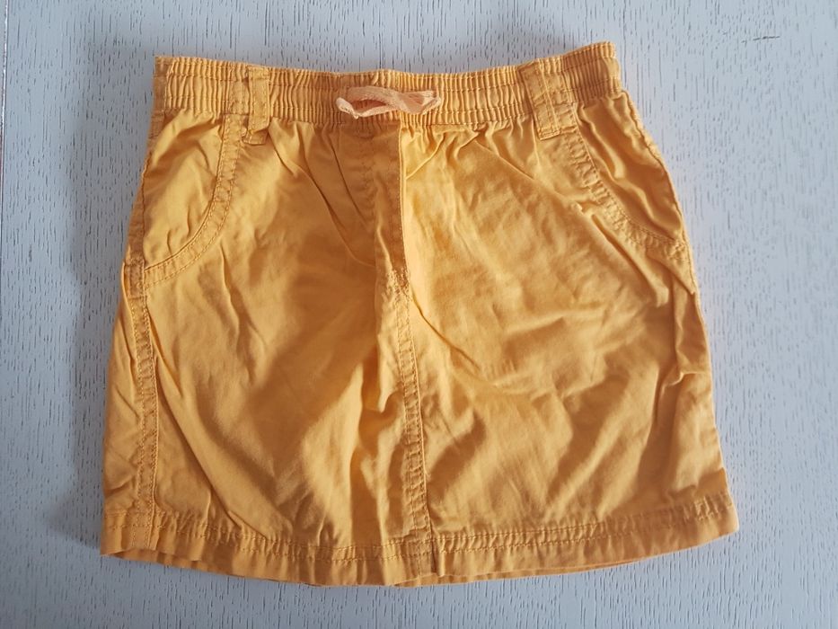 Spódnica ciemnożółta rozm. 110/116