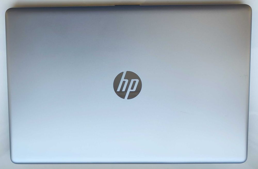 Ноутбук HP 17-by3053cl 17" FHD i5-1035G1 / 16GB / 1TB HDD