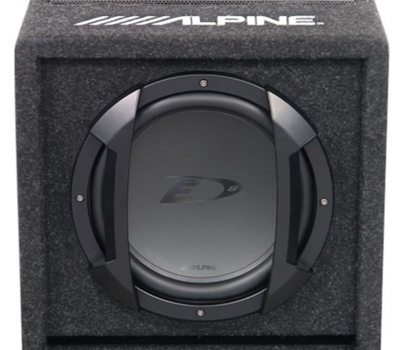 Продам сабвуфер в машину Alpine SWE 815