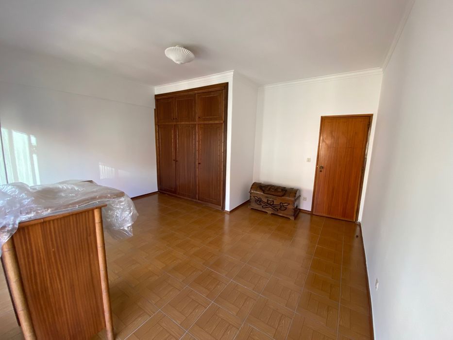 Apartamento T2 junto à Gare do Oriente e Moscavide