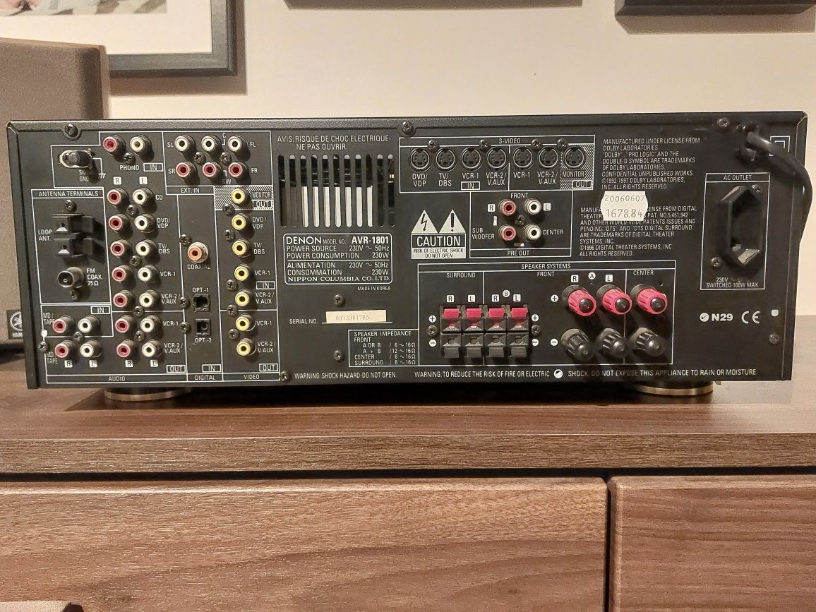 Kino domowe Amplituner Denon i zestaw głośników Yamaha