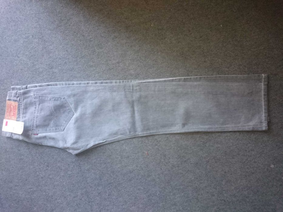 Jeans Lewis preatas/cinza