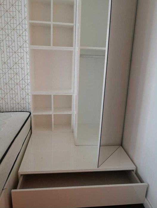 Roupeiro/Estante Lacada