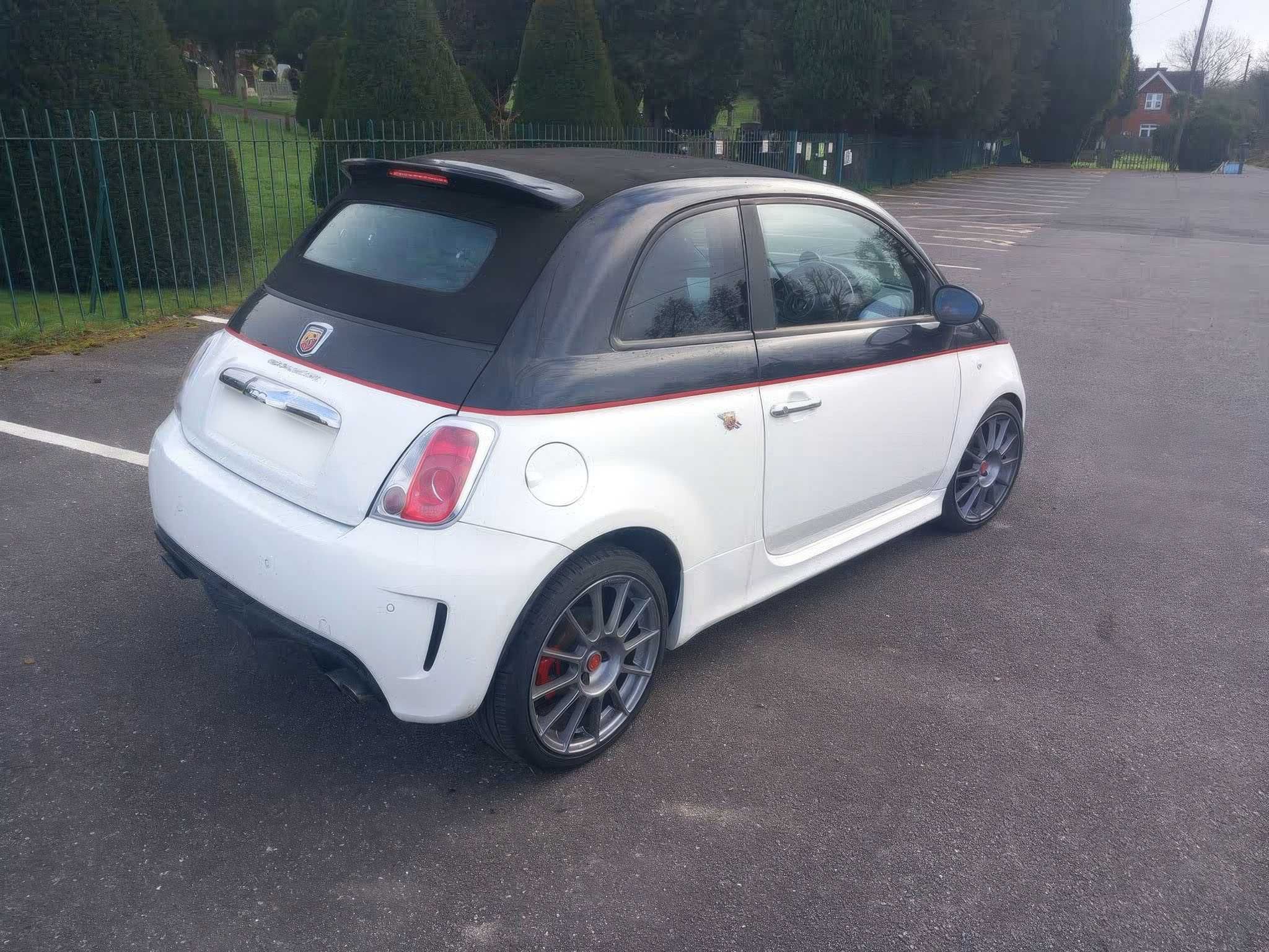 Fiat	500C		 	2011