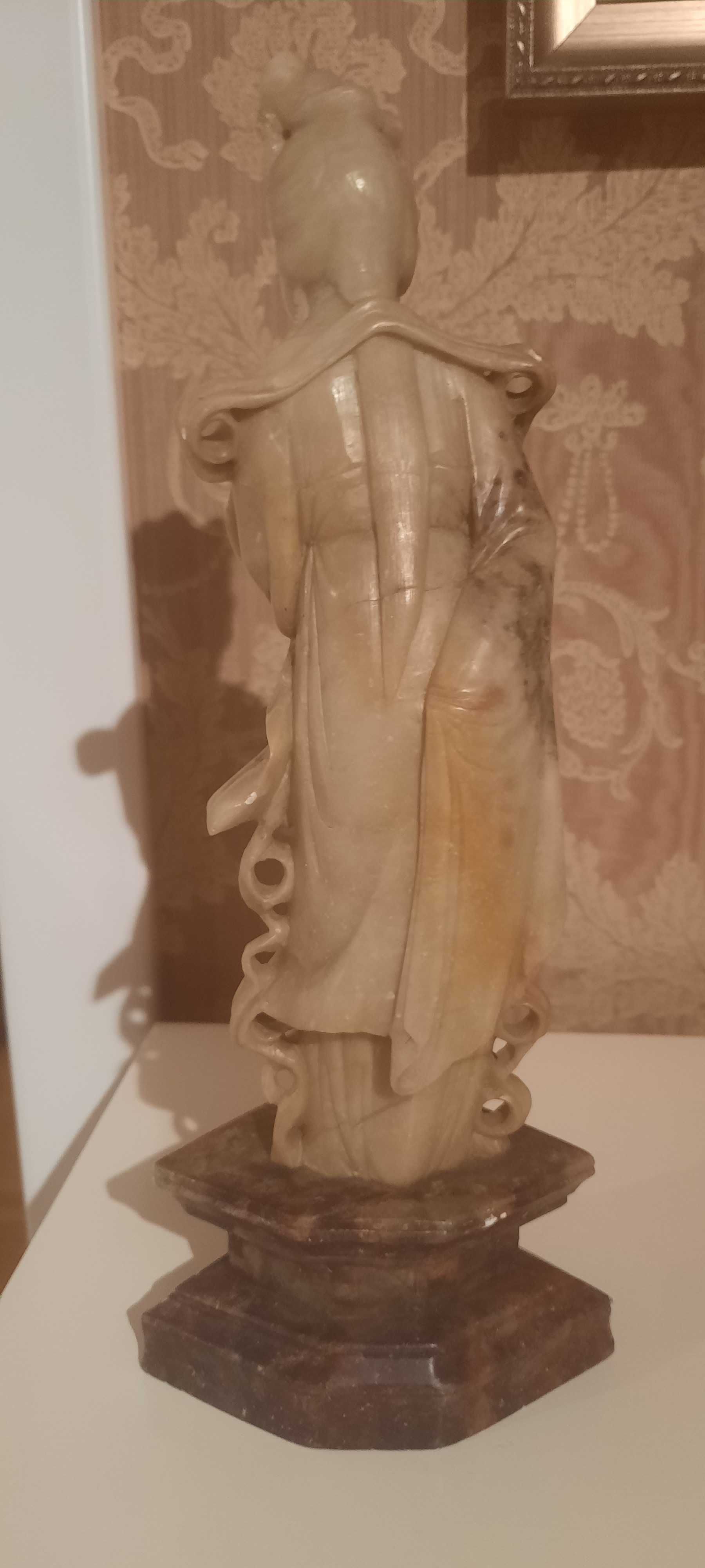 Sprzedam figurkę z kamienia mydlanego Chinka Vintage, PRL, antyk
