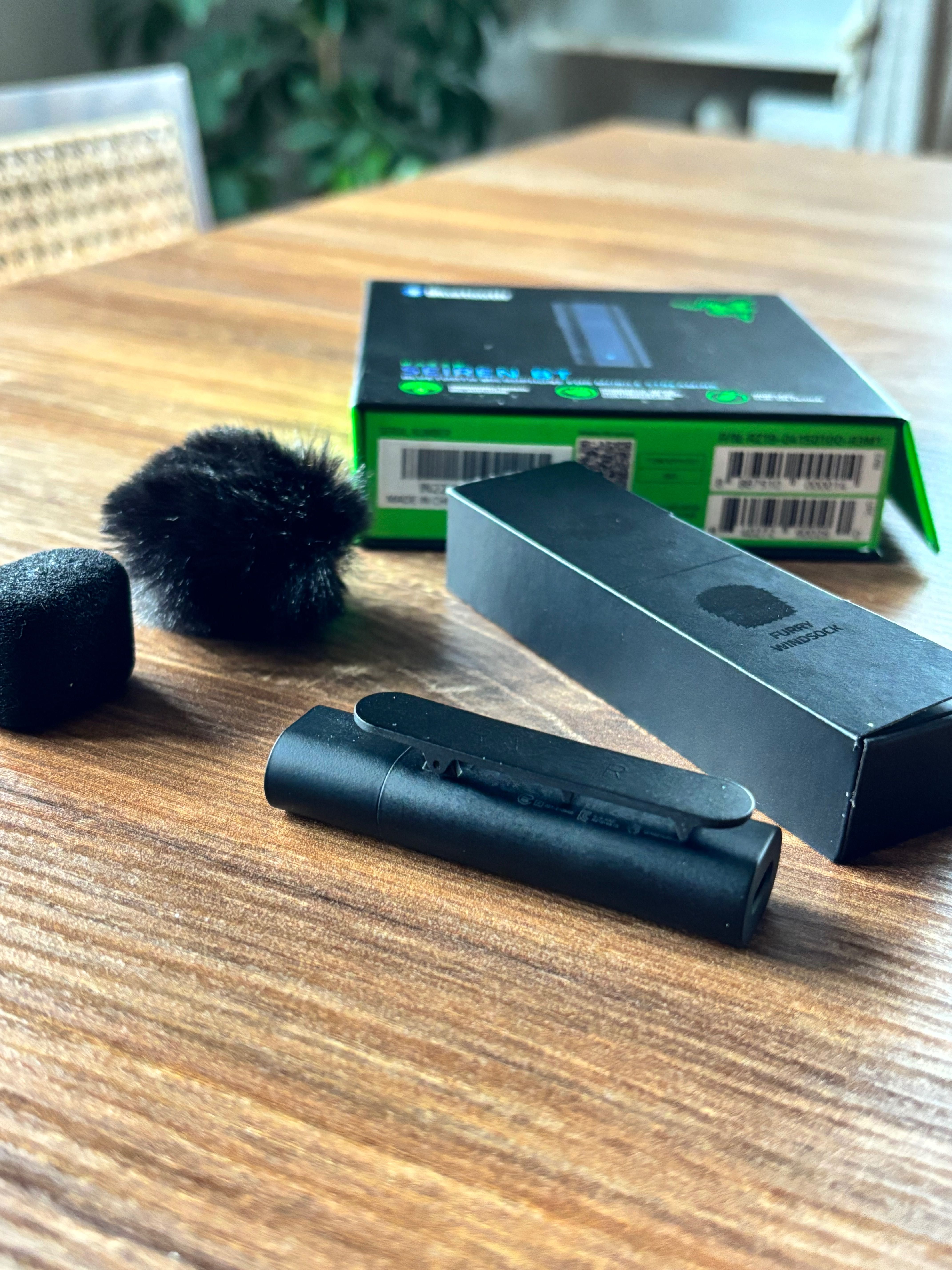 Mikrofon krawatowy RAZER seiren BT