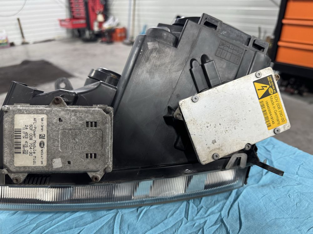 Opel vectra C bi-xenon skretny komplet EU