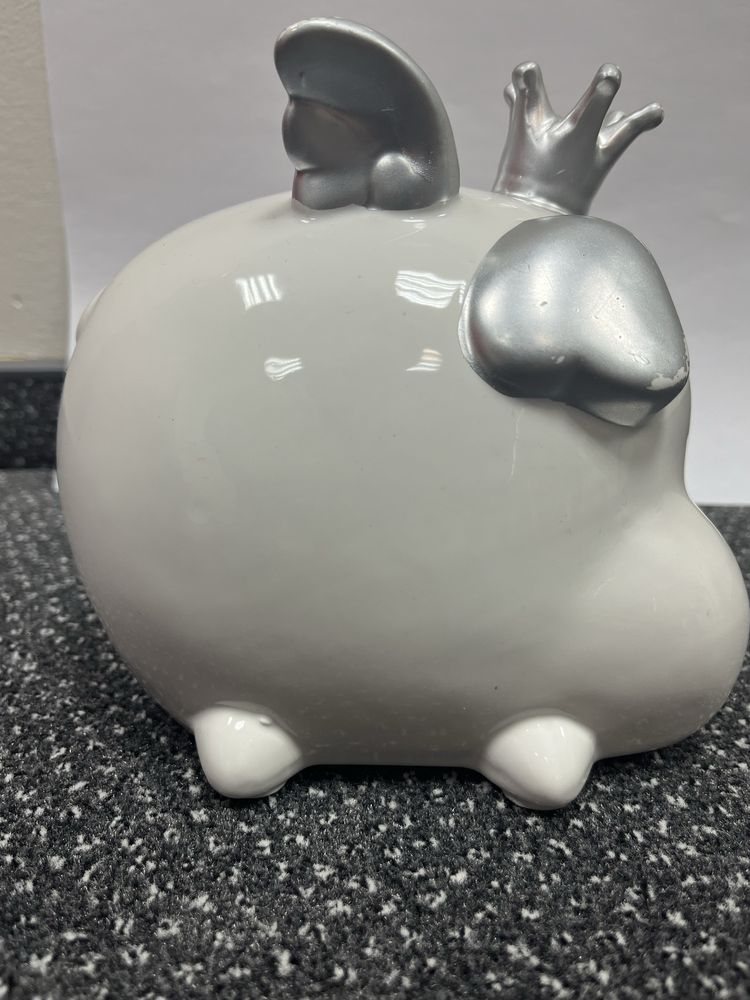 Ceramiczna Świnka skarbonka w koronie,  XL