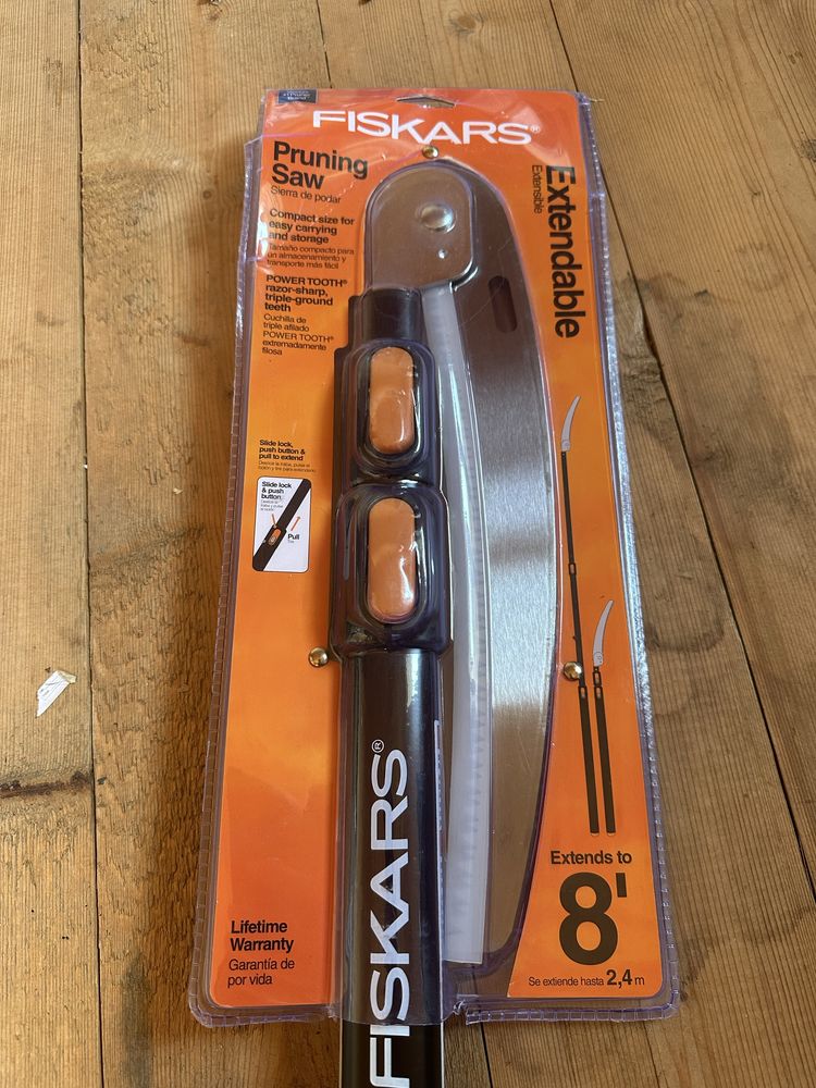 Пила Fiskars Compact Extendable Tree Saw (3'–8')