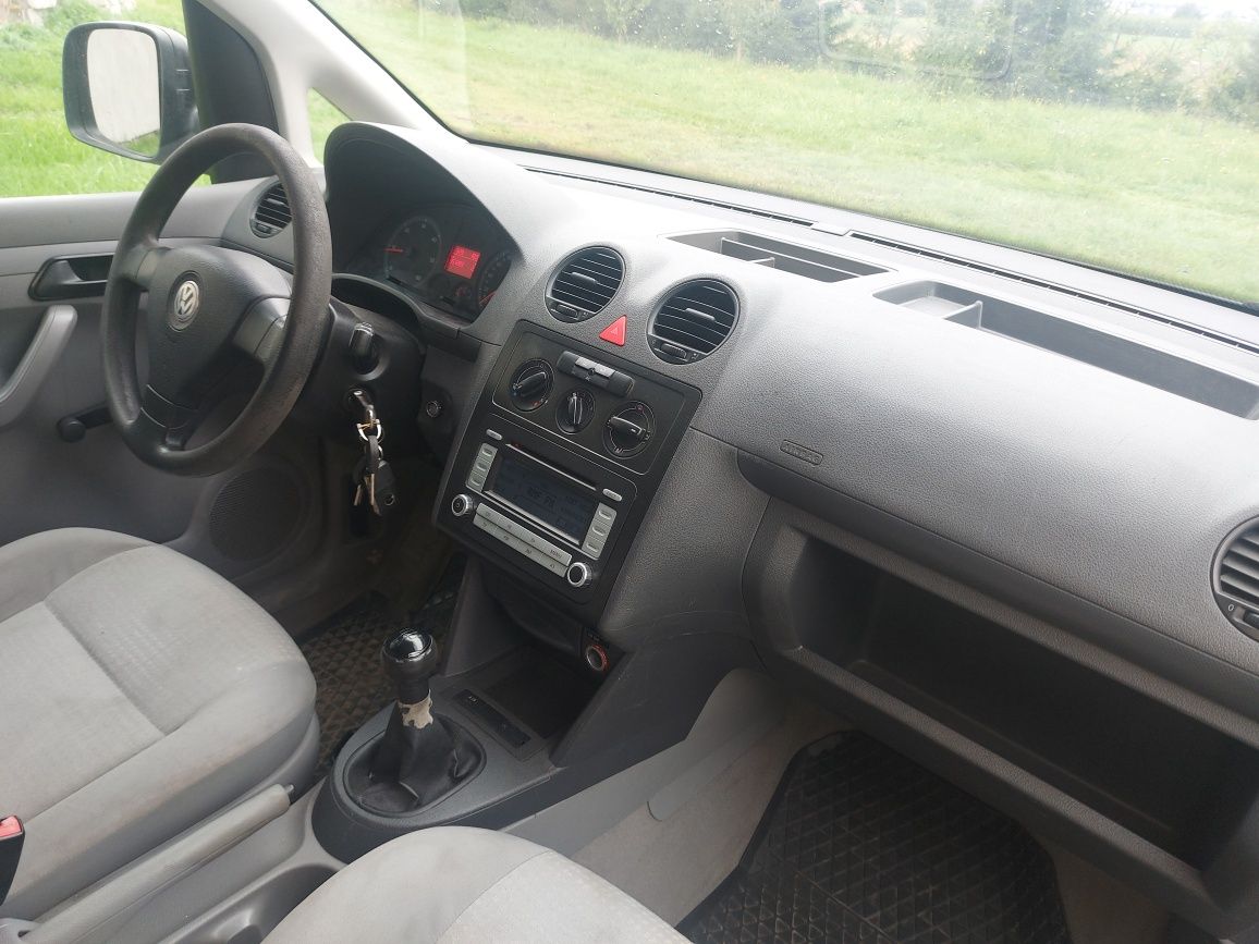 Sprzedam vw caddy wersja osobowa 1,9tdi