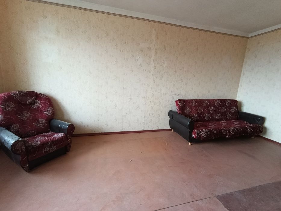 Продам 2 кімнат. квартиру на Л/Б, 8/10 поверх