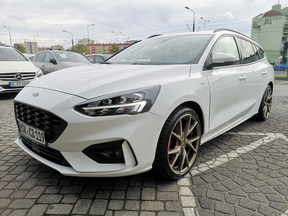 Ford Focus 1.0 Ecoboost 125KM ST Line RzeczPrzebieg Bezwypadkowy Opł