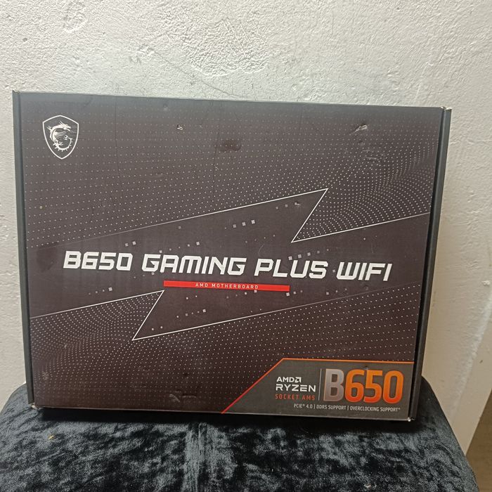 Материнские платы Gigabyte GS-P35 цена 3000 и  игровая цена 4500