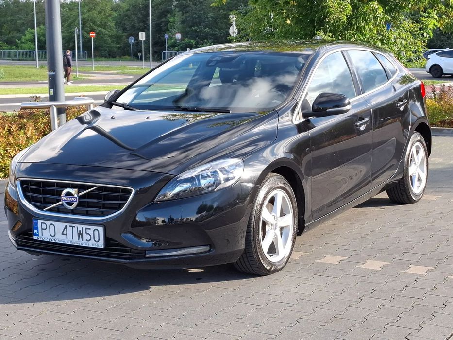 Volvo V40 2,0 diesel,nowe opony,serwisowany,alu 16 cali