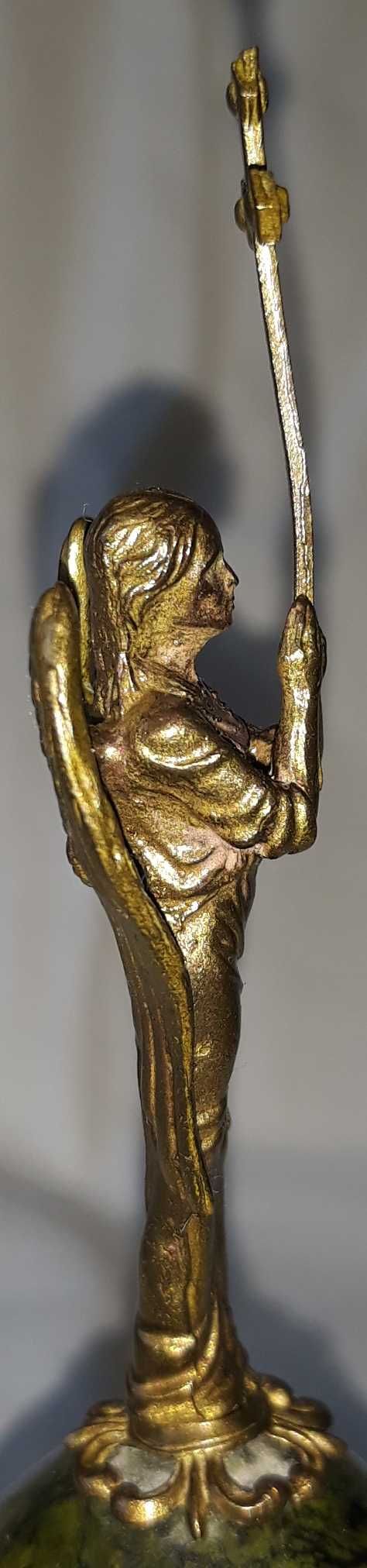 mosiężna figurka anioł- malachit