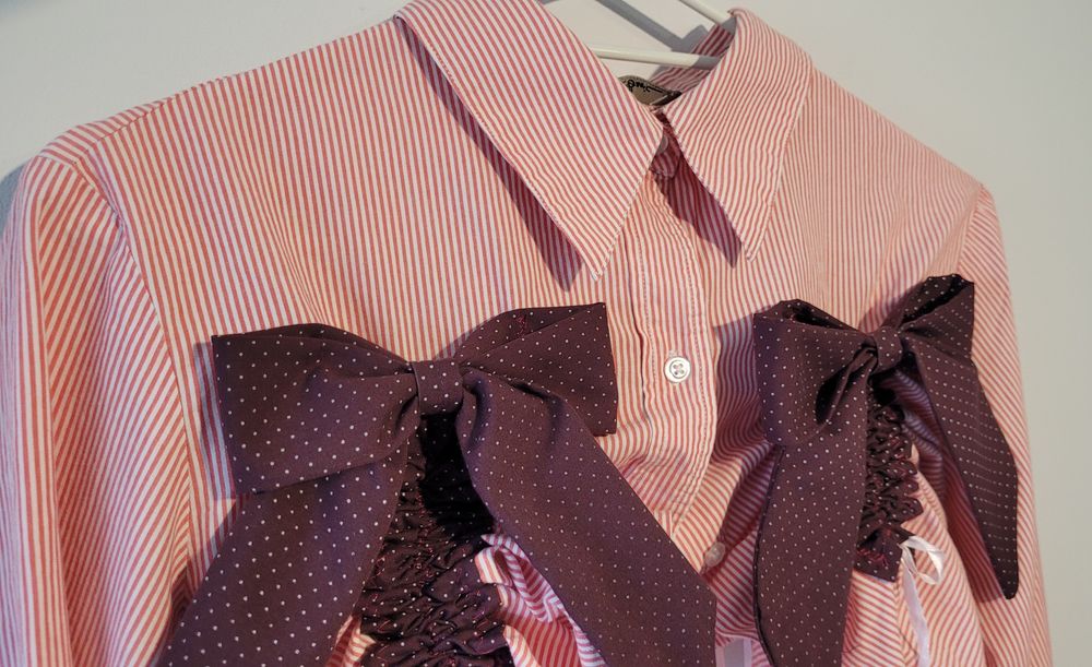 Unikatowa koszula ze ściągaczami