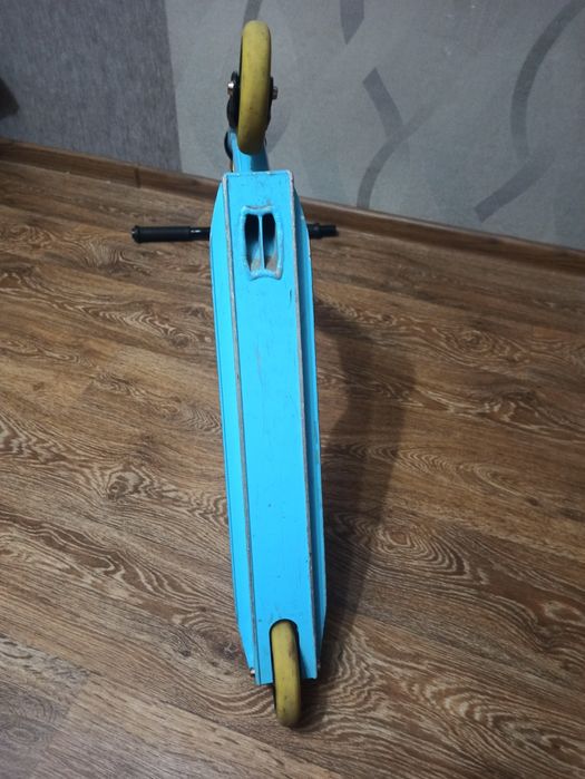 Трюковий самокат Explore WAVE блакитний