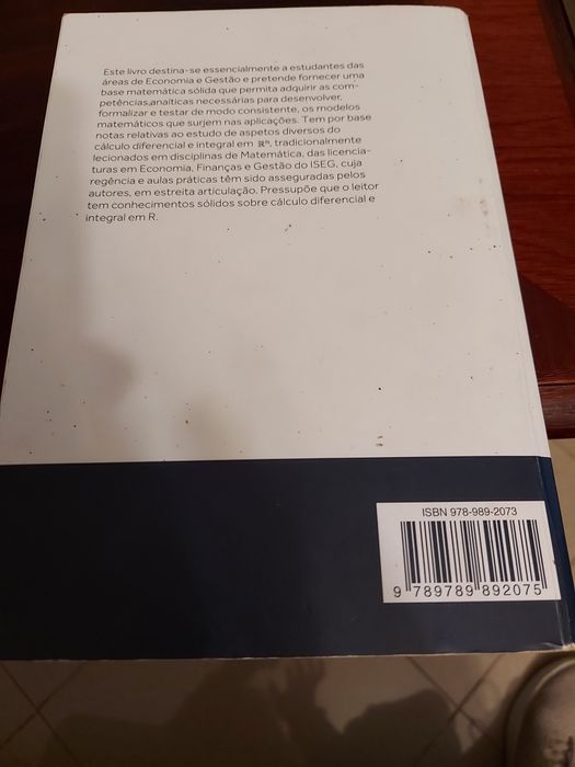 Elementos de Cálculo Diferencial e Integral em Rn.