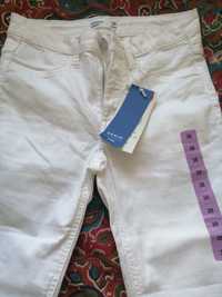 Sprzedam białe spodnie skinny rozmiar 38