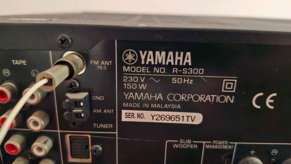YAMAHA Amplituner R-S300