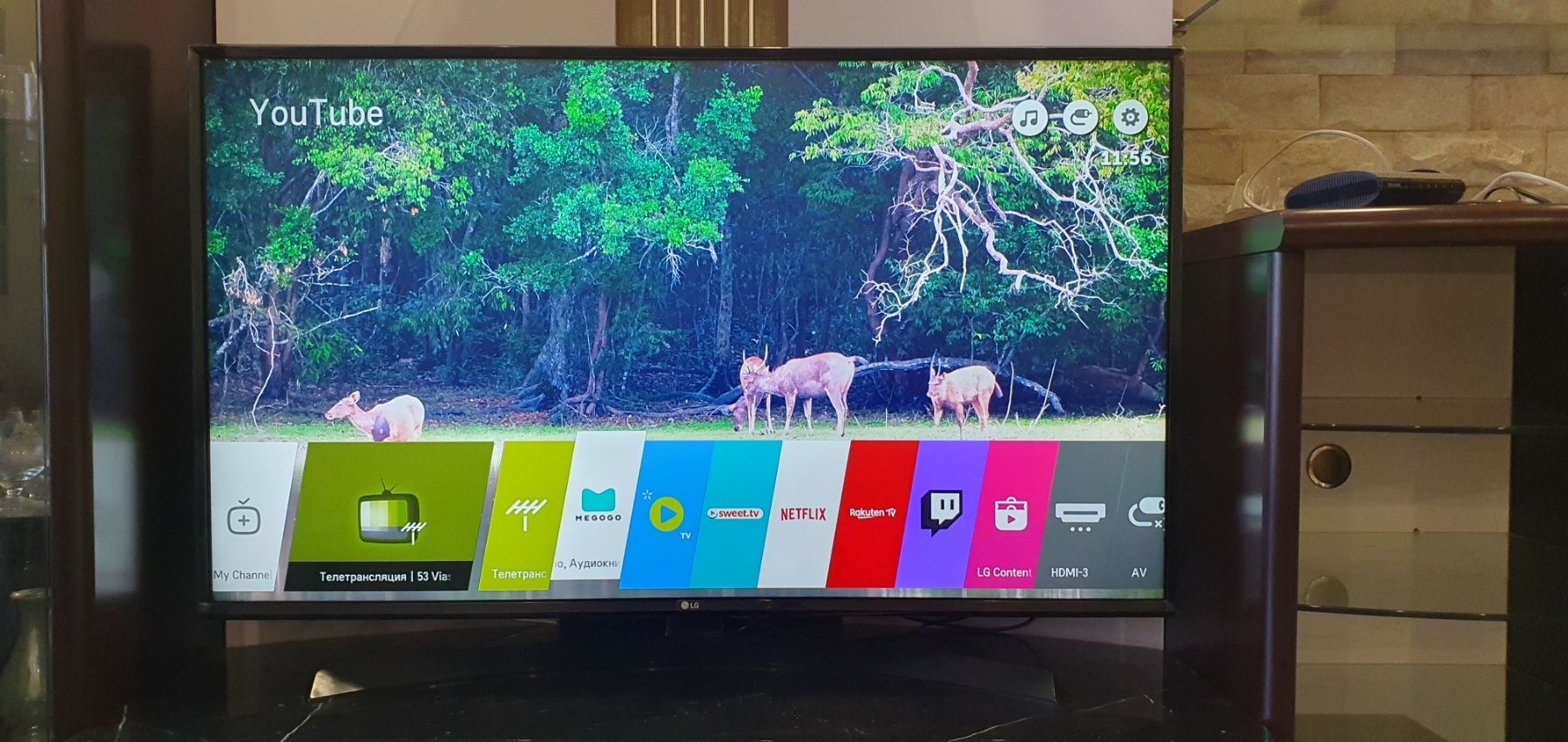 Продам smart TV телевизор LG 49 UJ635V