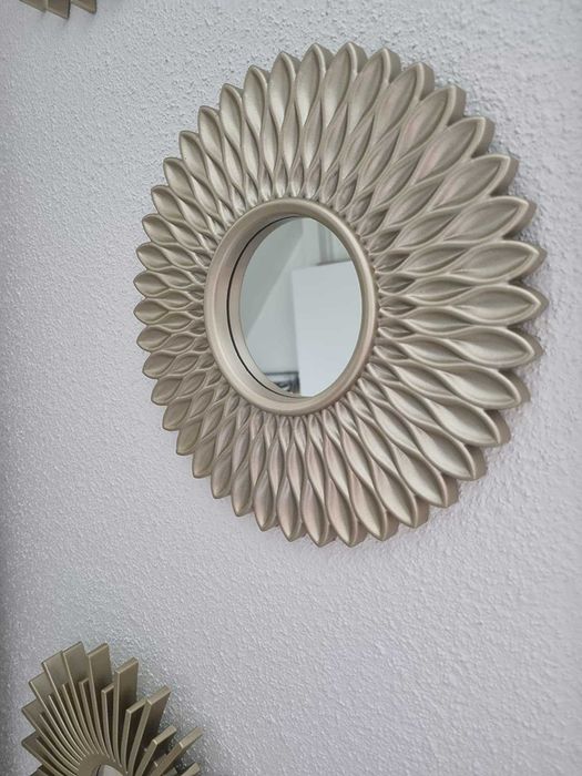 Dekoracja zestaw 3 luster w złotych ramkach do domu na ścianę