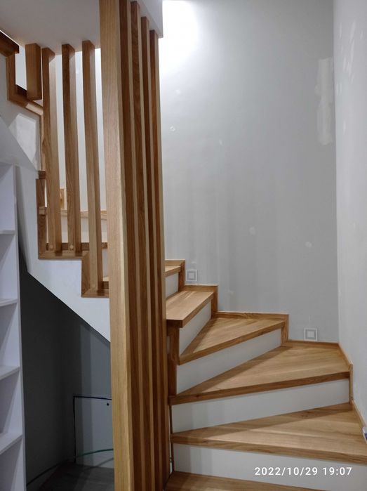 Schody Drewniane – Naturalne Piękno w Twoim Domu!