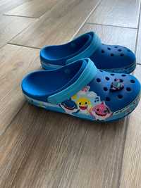 Crocs baby shark