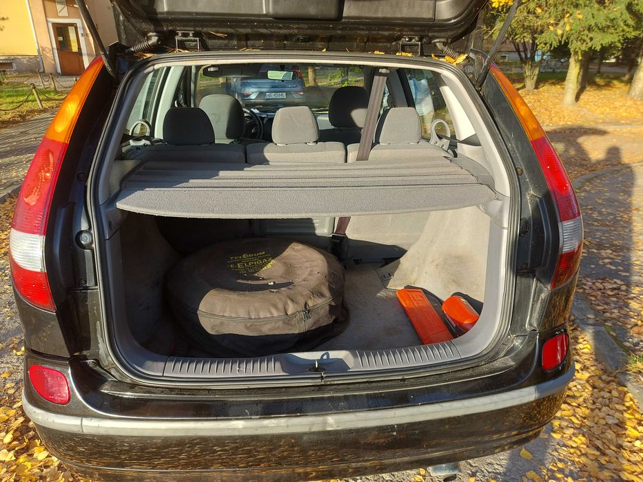 Sprzedam Rewelacyjne Auto Nissan Almera Tino 1,8 + LPG 2003 rok.