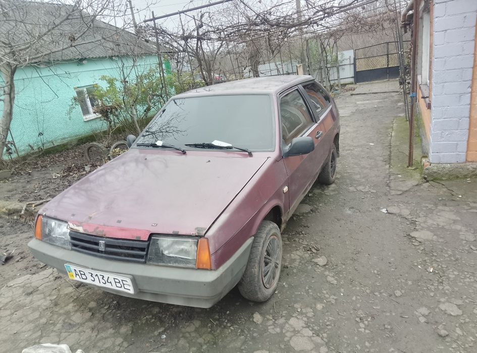 Продам  машину,нужно немножко подварить,стаканы нормальные