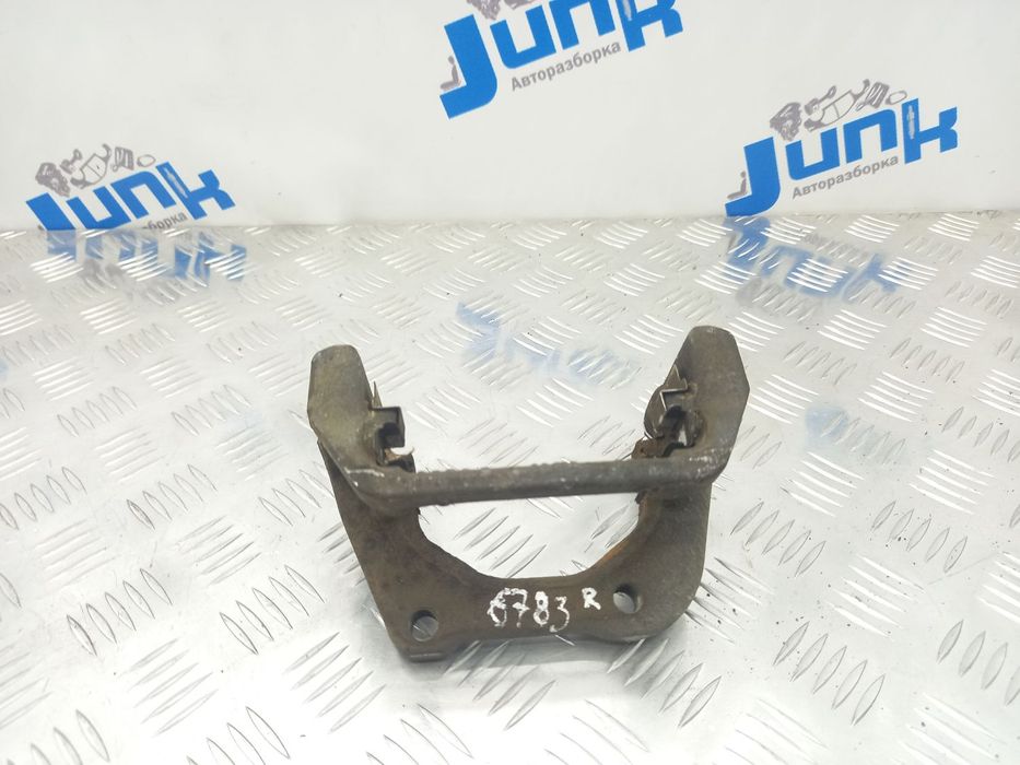 Скоба заднего суппорта правая 34216793052 для BMW 5-серия F10 2010-201