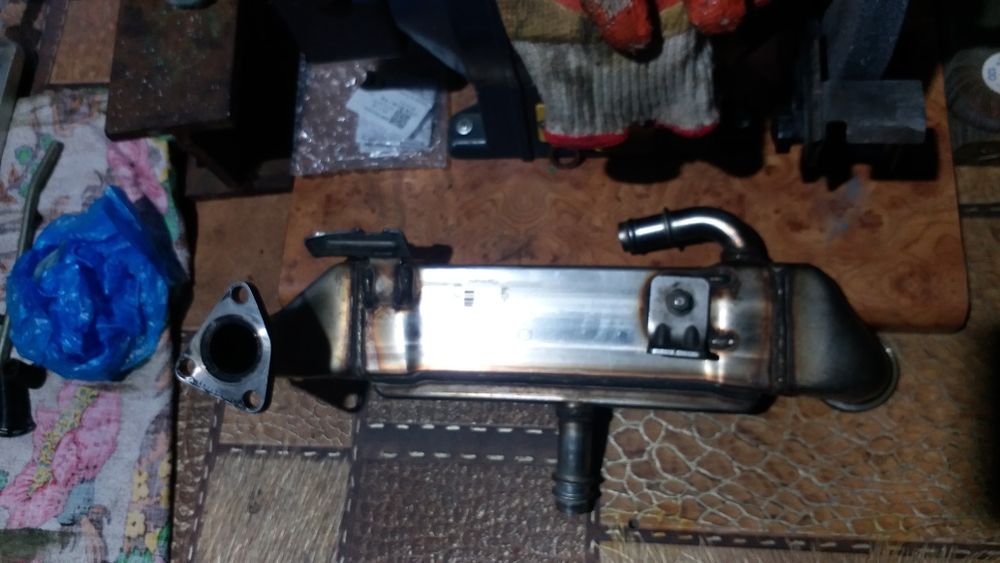 теплообменник,радиатор системы EGR Mercedes.