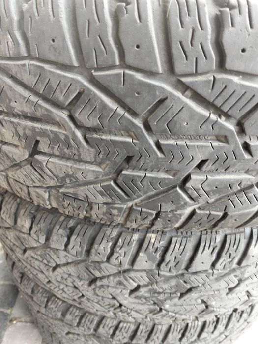 Продам зимові шини з титановими дисками