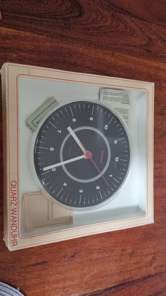 Stary oryginalny zegar Steiger w pudełku