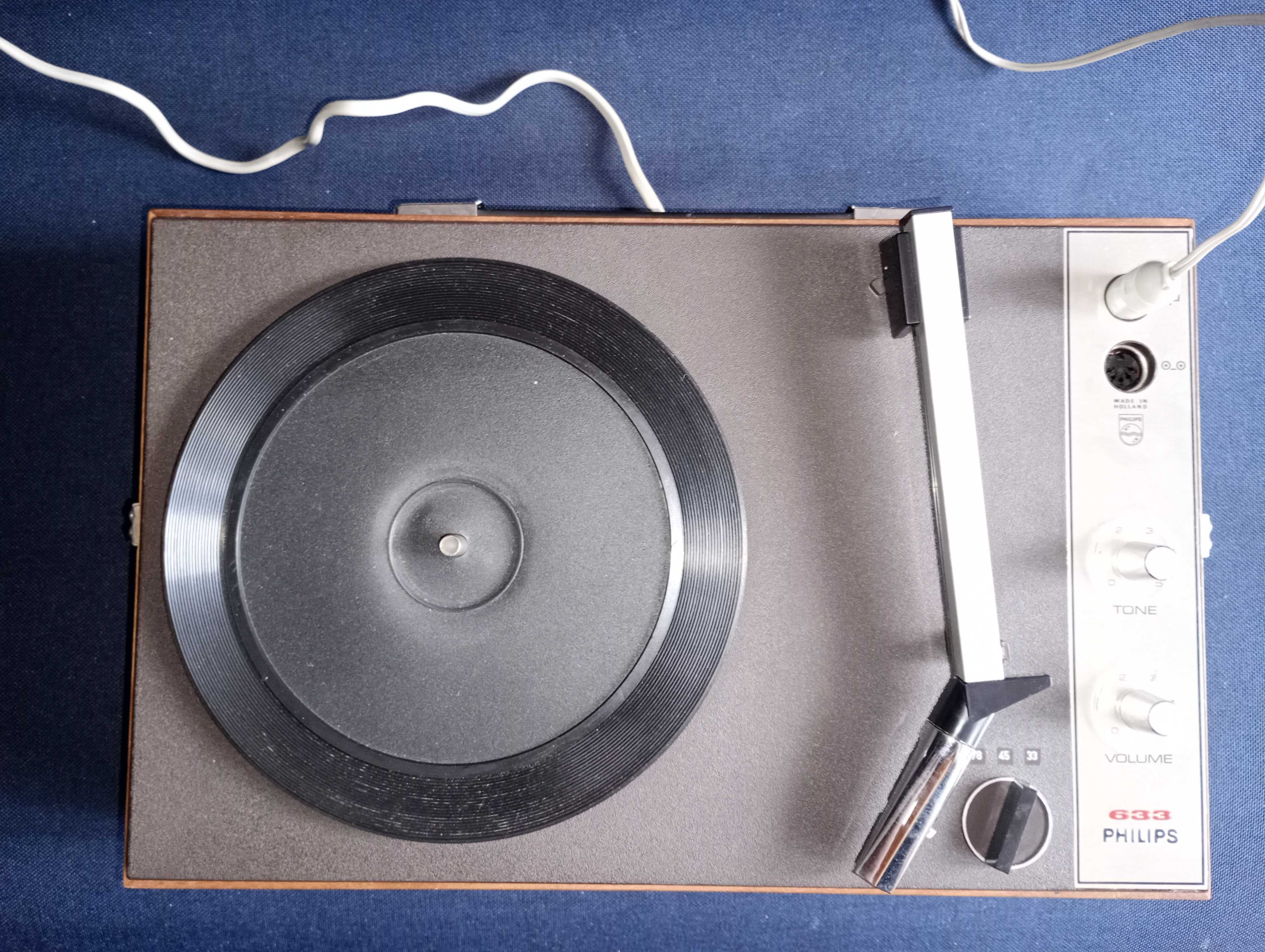 Gramofon Philips 633