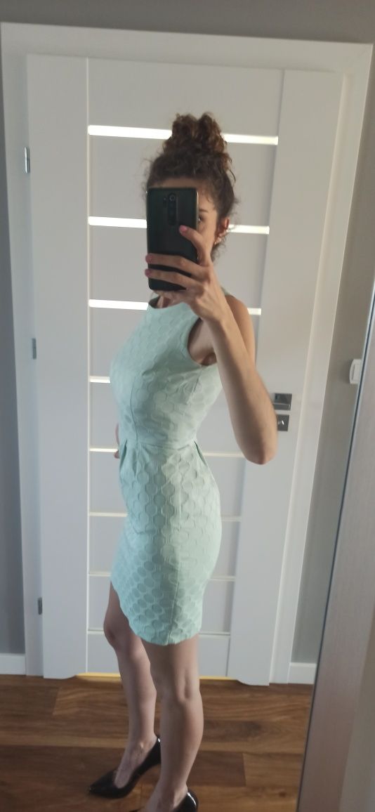 Miętowa sukienka
