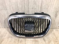 Решетка радиатора Гриль Seat Toledo 3 2004-2010 г. Решітка радіатора