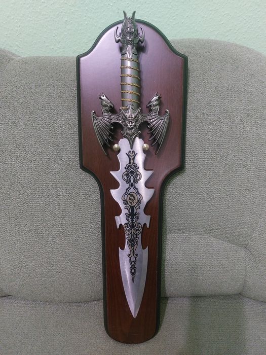 Меч декоративний
