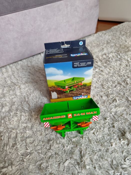 Bruder 02327 rozsiewacz nawozów Amazone jak nowy