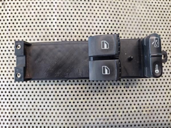 Comando / botão / interruptor vidros frente esquerdo SEAT Leon (1M1)