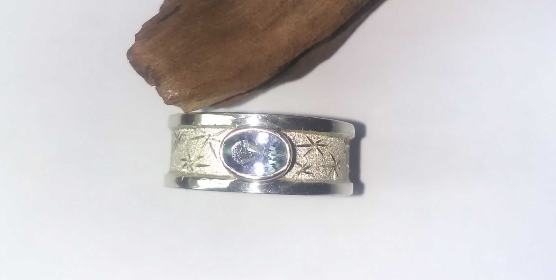 Кольцо срібло 925 натуральний танзаніт