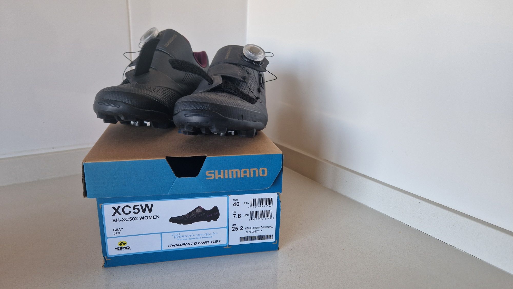 Shimano xc5 senhora - 40 - NOVOS