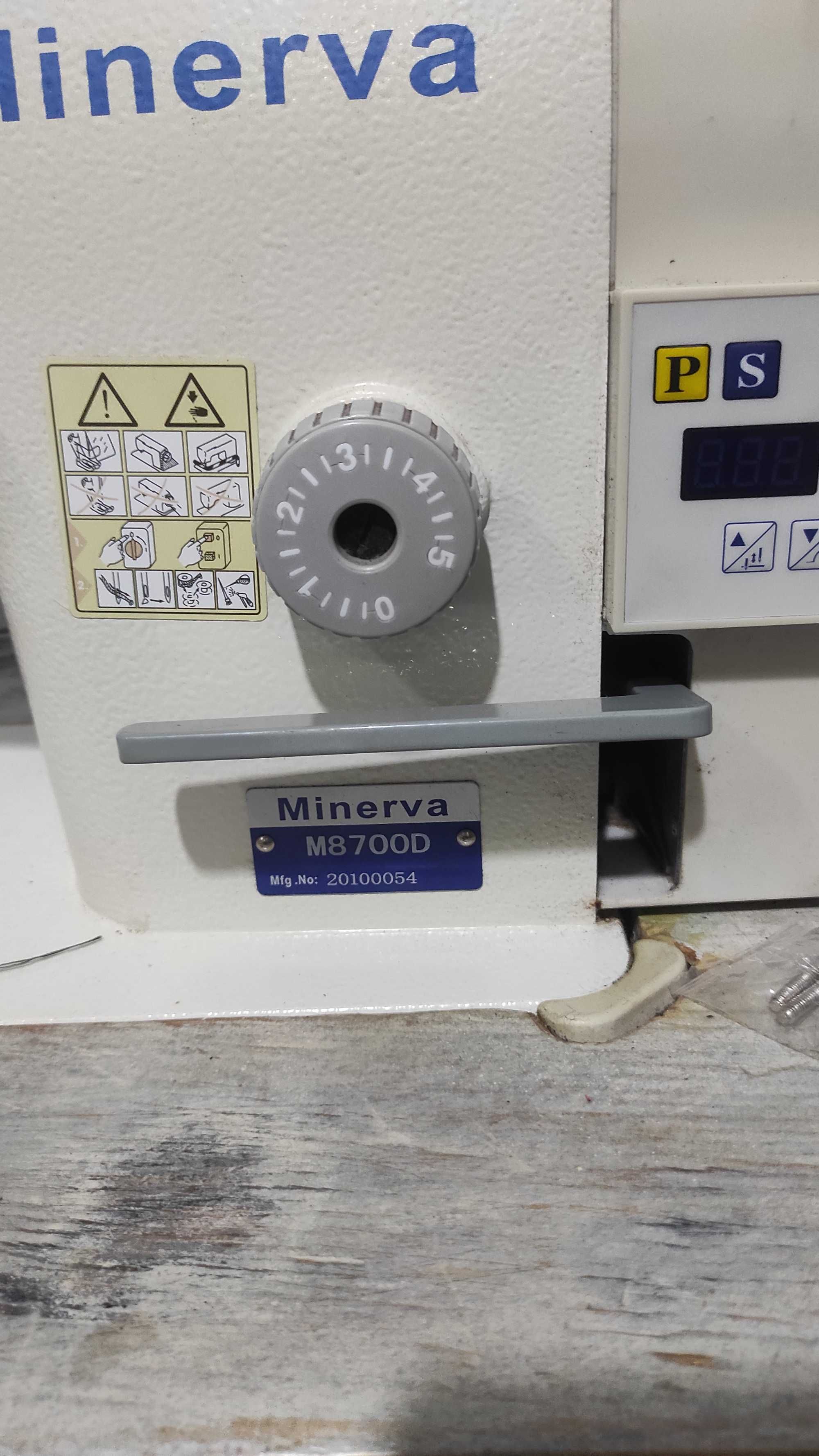 Продам промышленную швейную машинку