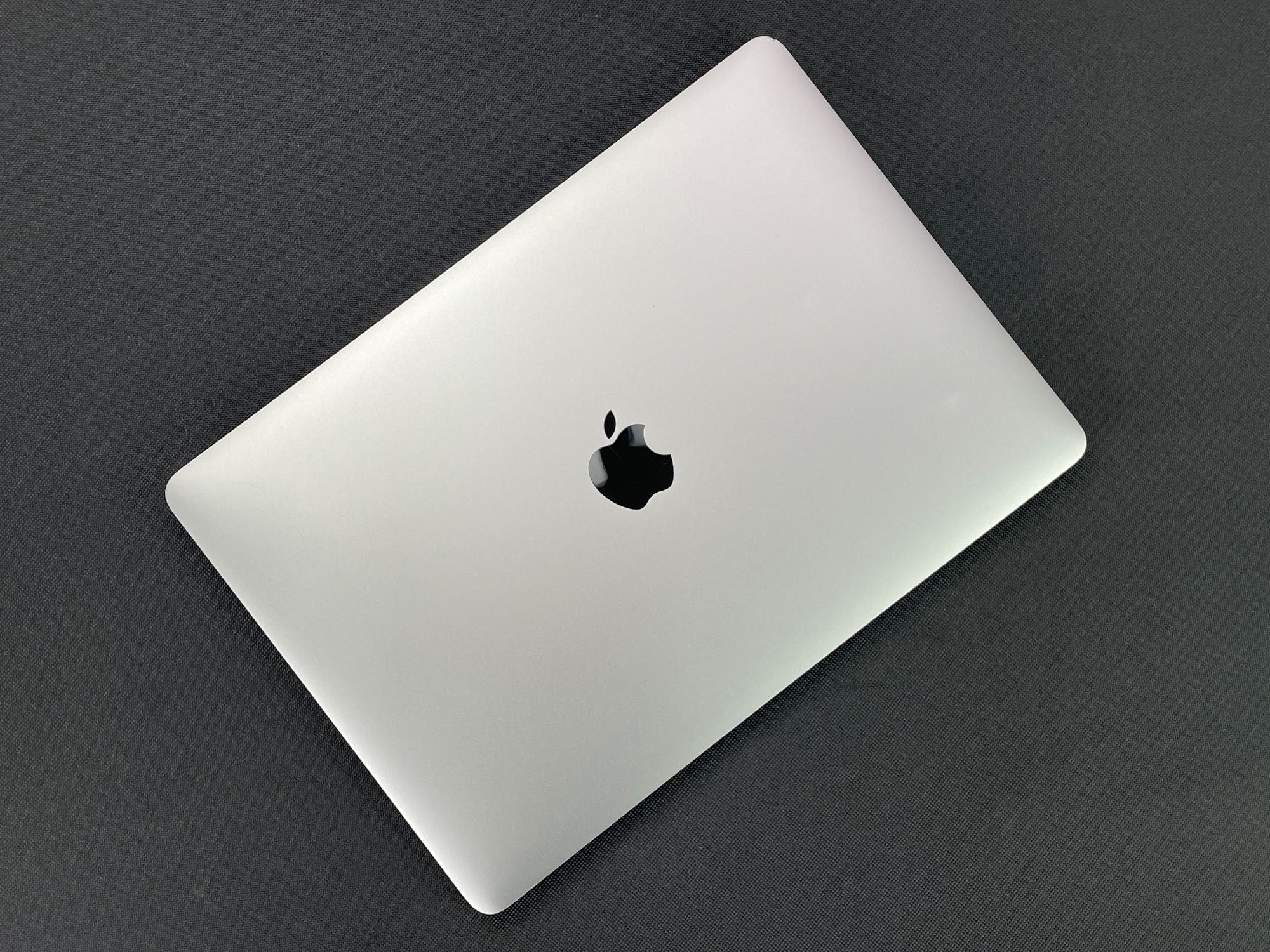 2020 MacBook Pro A2338 13" M1 8GB 256GB