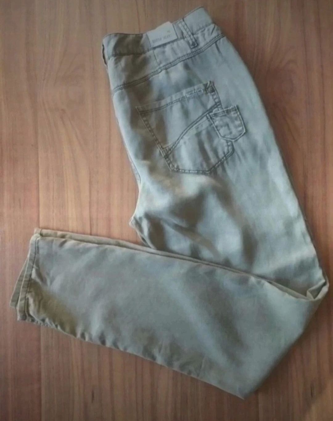 Nowe khaki spodnie chinos bojówki Garcia Jeans z Tkmaxx.