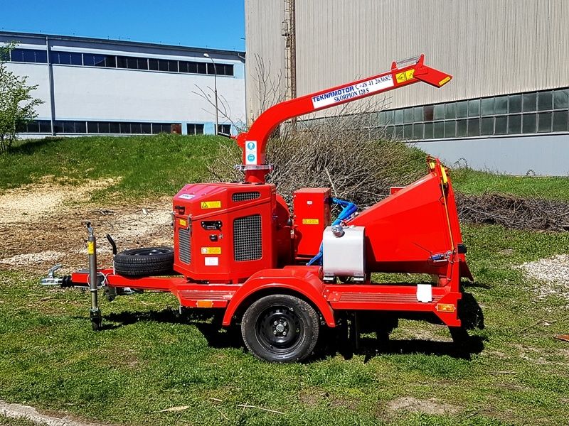 Usługi Rębakiem, Czyszczenie działek, pielęgnacja i wycinka drzew,