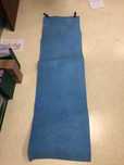 colchao azul de ioga e meditacao