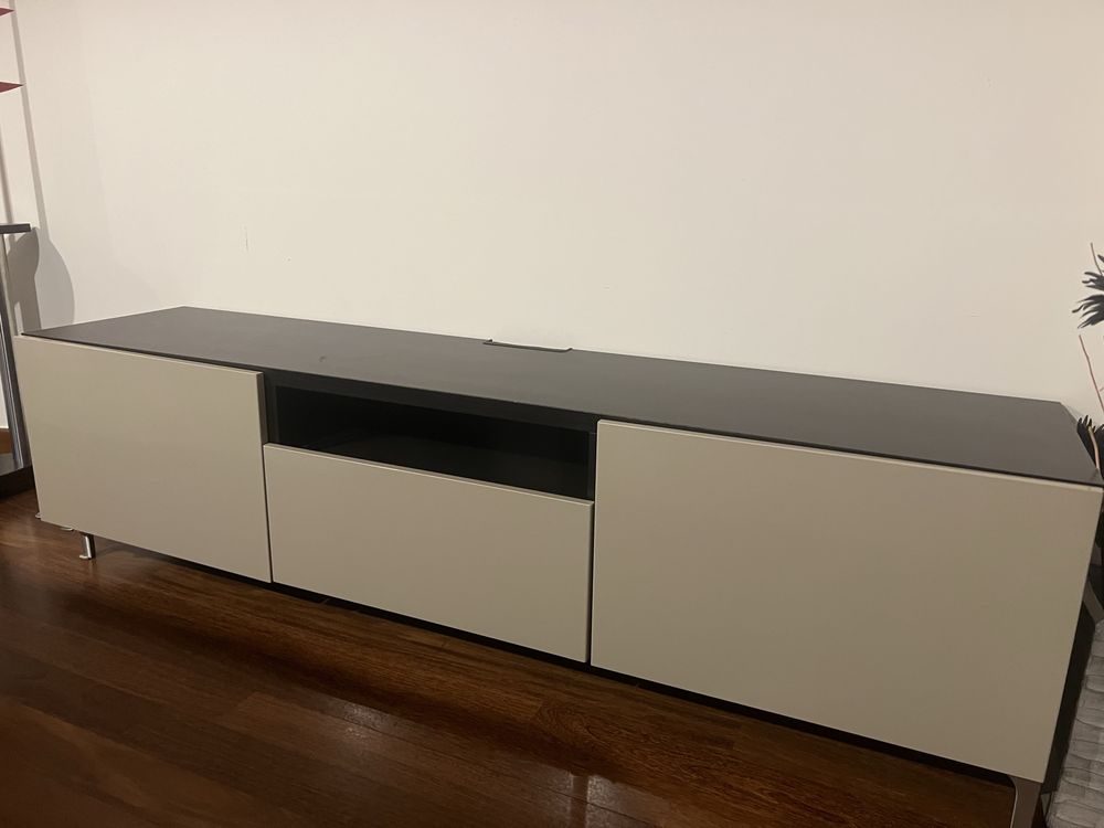 Szafka telewizyjna IKEA