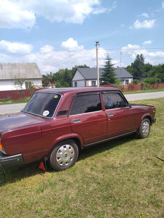 ВАЗ 2107 • Інжектор • 52 953 км • Гарний стан • Гаражне зберігання